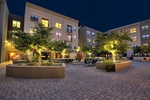 1801 L Apartamentos