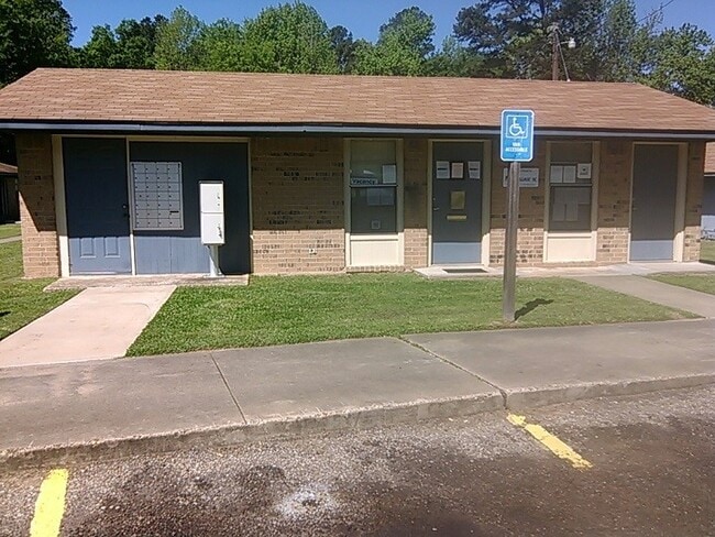 property at 700 W Broad St