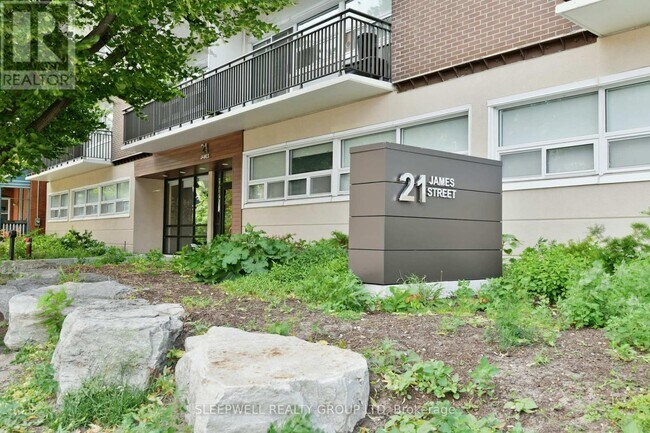21-221 James St in Ottawa, ON - Building Photo - Building Photo
