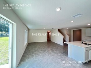 3222 Evenmore Wy in Wildwood, FL - Building Photo - Building Photo