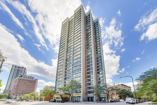 property at 1850 N Clark St