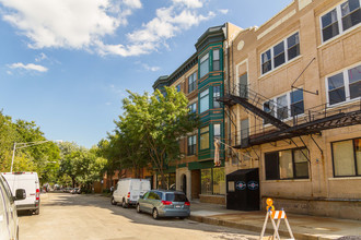 George Court 2 in Chicago, IL - Foto de edificio - Building Photo