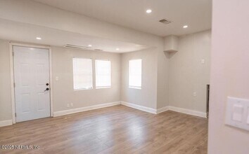846 Baker Ave in Jacksonville, FL - Building Photo - Building Photo