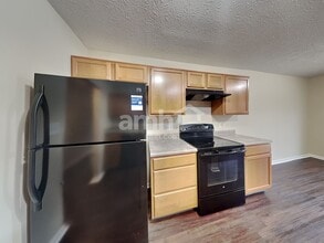 7276 Burlat Ln in Noblesville, IN - Foto de edificio - Building Photo