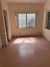 1512 SW 14th Terrace, Unit B in Miami, FL - Building Photo - Building Photo