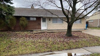 6116 Rosebury Dr in Dayton, OH - Building Photo