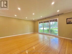 245 Forest Hill Dr in Kitchener, ON - Building Photo - Building Photo