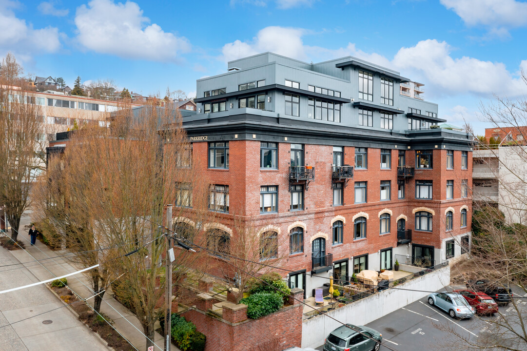 916 Queen Anne Ave N in Seattle, WA - Foto de edificio