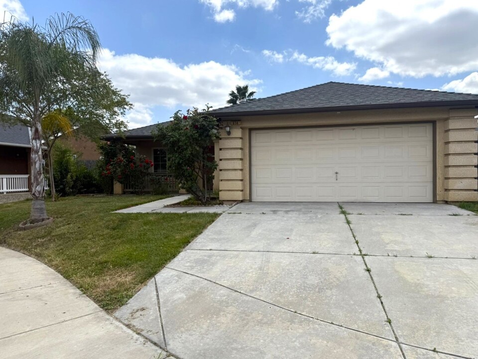 614 Barbara Ct in Merced, CA - Building Photo