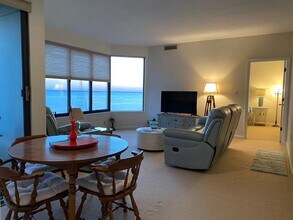 7501 River Rd, Unit 17C in Newport News, VA - Foto de edificio - Building Photo