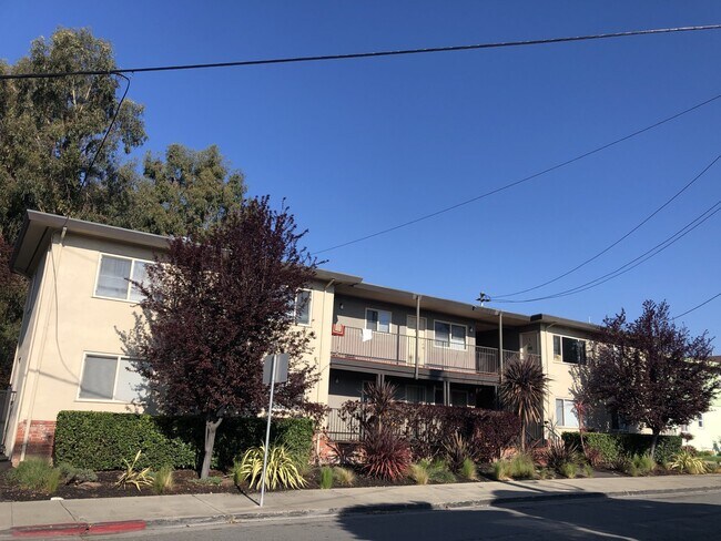 3405 Dimond Ave in Oakland, CA - Foto de edificio - Building Photo