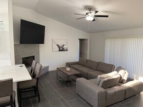1740 16th St NE in Naples, FL - Building Photo - Building Photo