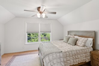 1104 Acklen Ave in Nashville, TN - Foto de edificio - Building Photo