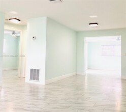 3808 Gull Rd in Palm Beach Gardens, FL - Building Photo - Building Photo