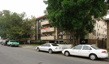 PepperTree Apartments in Panorama City, CA - Building Photo - Building Photo