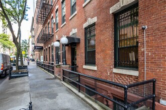 Orwell House in New York, NY - Foto de edificio - Building Photo