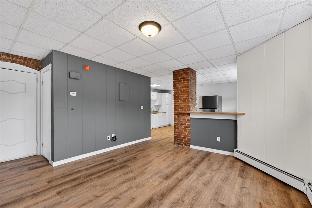 42 Almont St in Medford, MA - Building Photo