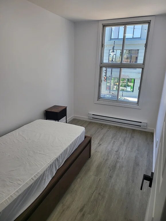 4055 Saint Laurent Boul in Montréal, QC - Building Photo - Building Photo
