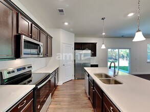 2072 Windsor Park Ave in Dacula, GA - Foto de edificio - Building Photo