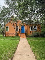 3014 Windsor Rd in Austin, TX - Building Photo