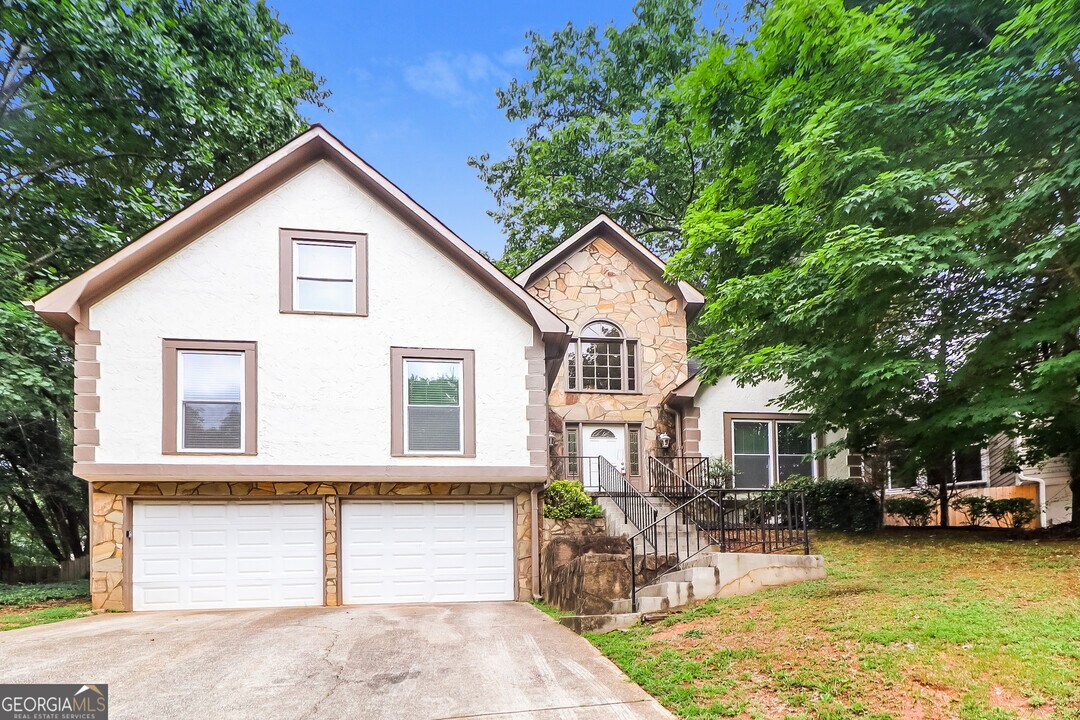 3414 Velvet Creek Dr SW in Marietta, GA - Building Photo