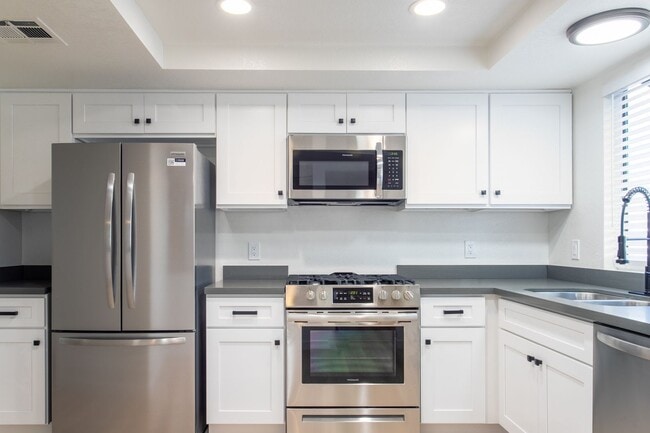 property at 28525 Avenida La Paz