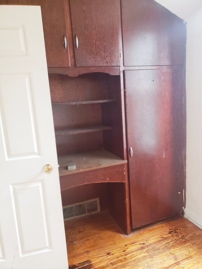 property at 409 Hendry St