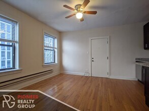 618 W Patterson Ave, Unit 709 in Chicago, IL - Building Photo - Building Photo