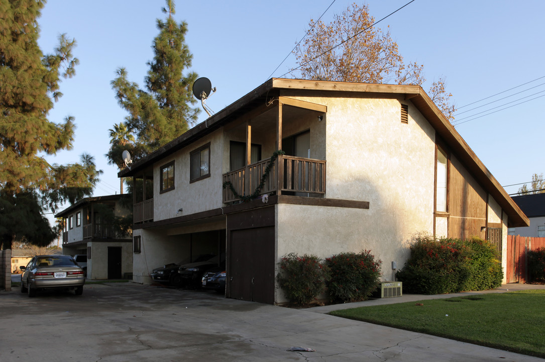 9871 Crest Ave in Riverside, CA - Building Photo