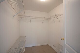 425 NE 30th St in Miami, FL - Building Photo - Building Photo