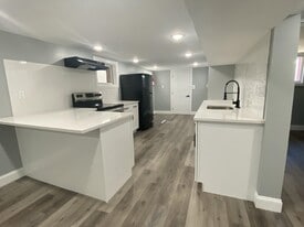 24 W 35th St in Bayonne, NJ - Building Photo