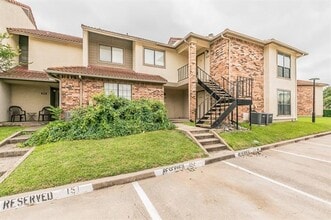 920 Turtle Cove in Irving, TX - Building Photo - Building Photo
