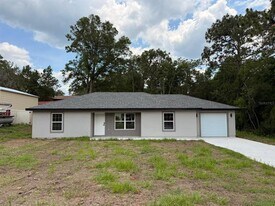 501 Oak St in Inverness, FL - Building Photo