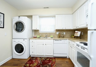 501 Towns in Durham, NC - Building Photo - Interior Photo