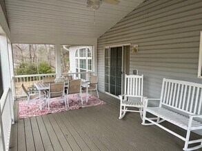 84 Barnwell Acres Dr in Hendersonville, NC - Building Photo - Building Photo