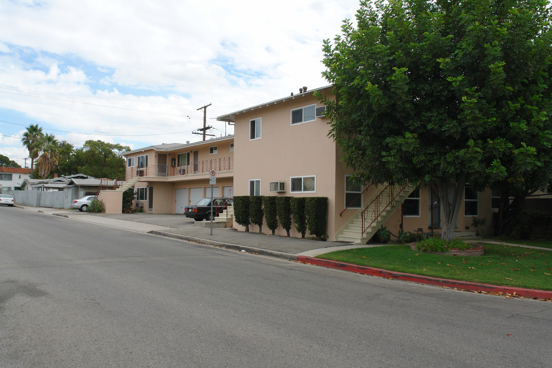 724 N Isabel St in Glendale, CA - Foto de edificio