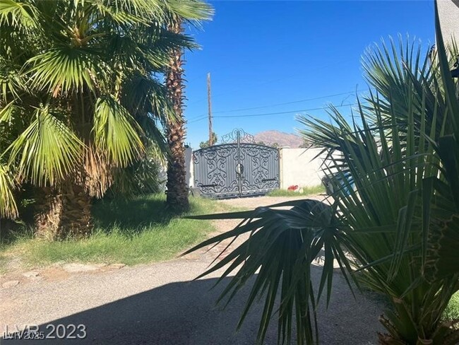 4425 Sunflower Ave in Las Vegas, NV - Foto de edificio - Building Photo
