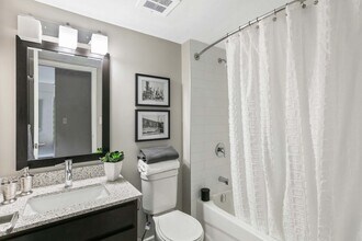 Island View Towers in Windsor, ON - Building Photo - Building Photo