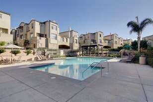 205 Marquette Ave in San Marcos, CA - Building Photo