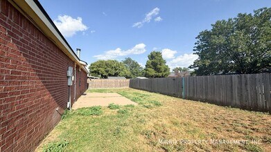 2411 93rd St in Lubbock, TX - Building Photo - Building Photo