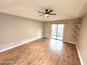 12850 Chets Creek Dr N in Jacksonville, FL - Building Photo - Building Photo