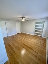 104 Elm St, Unit 104 Elm St. Unit A in Amesbury, MA - Building Photo - Building Photo