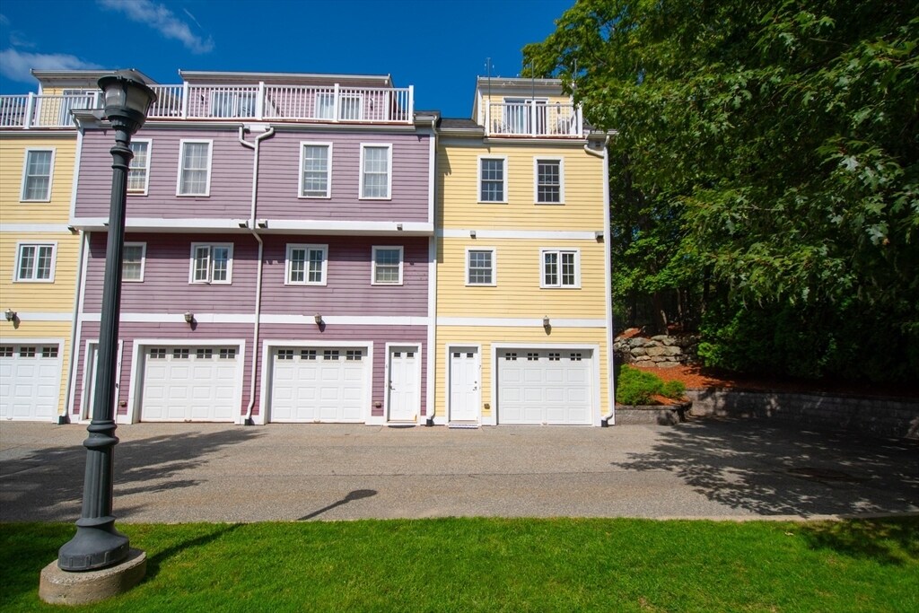 40 Brattle St in Arlington, MA - Building Photo