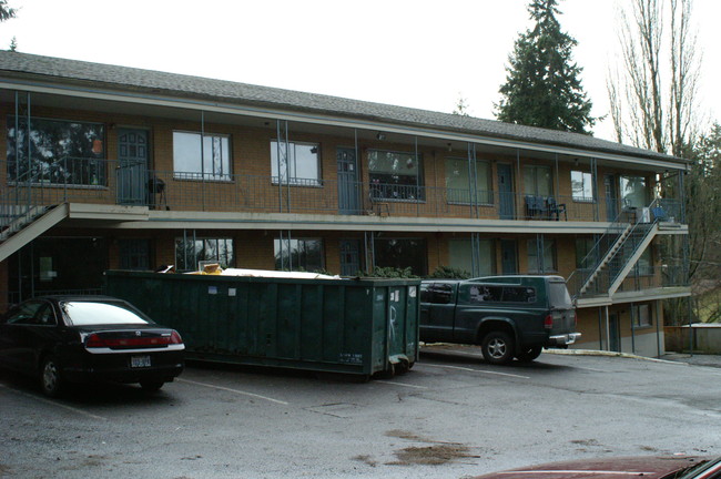 The Sherwood Apartments in Lynnwood, WA - Building Photo - Building Photo