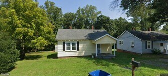 603 W Jackson St in Mayodan, NC - Building Photo