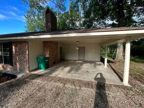 39164 Everett Ln in Ponchatoula, LA - Building Photo - Building Photo