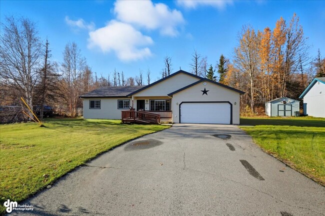 4251 Greenview Cir in Wasilla, AK - Foto de edificio - Building Photo