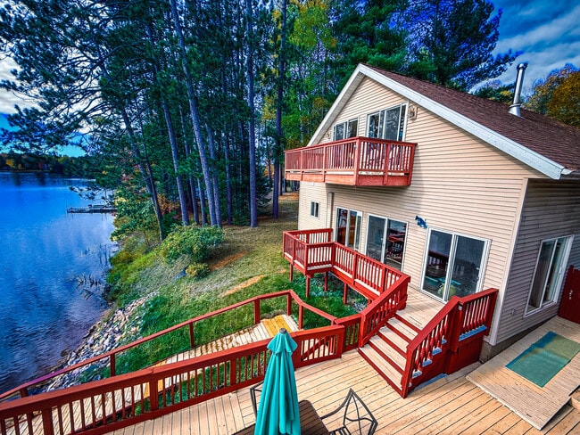 440 S Peninsula Ln in Gwinn, MI - Building Photo - Building Photo