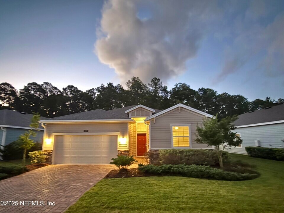 309 St Vincent Dr in St. Augustine, FL - Building Photo