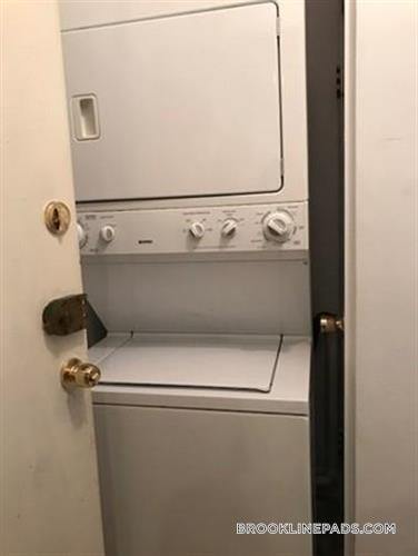 275 Tappan St in Brookline, MA - Building Photo - Building Photo